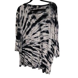 Thomas & Olivia Women's Black and White Tie-Dye Top